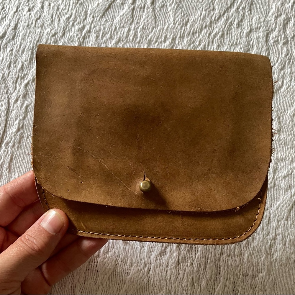 Leather wallet / card holder brass push through closure